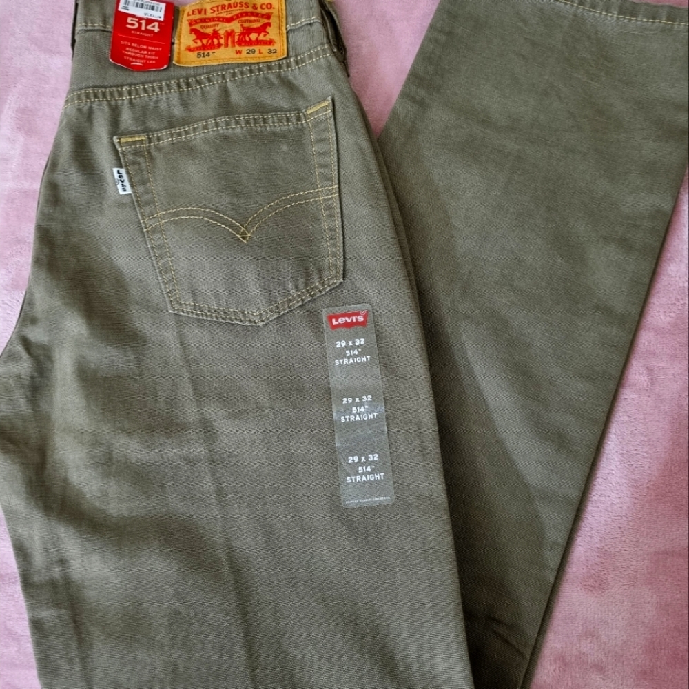 Levi's 514 straight leg pant olive green Size W29/L32 New With Tags